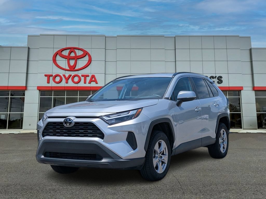 Used 2023 Toyota RAV4 XLE FWD image 1
