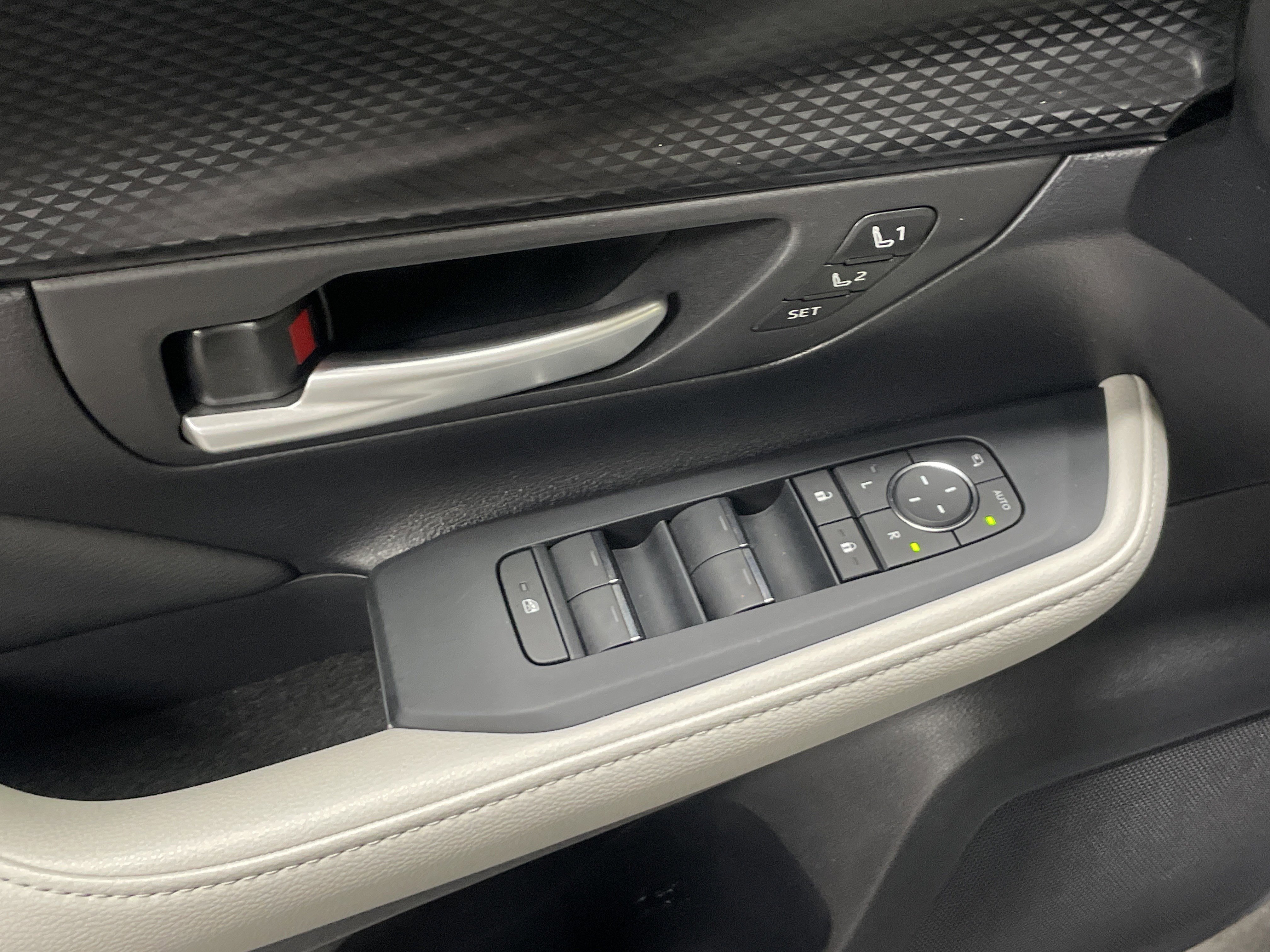 Used 2026 Toyota Grand Highlander AWD Hybrid image 15