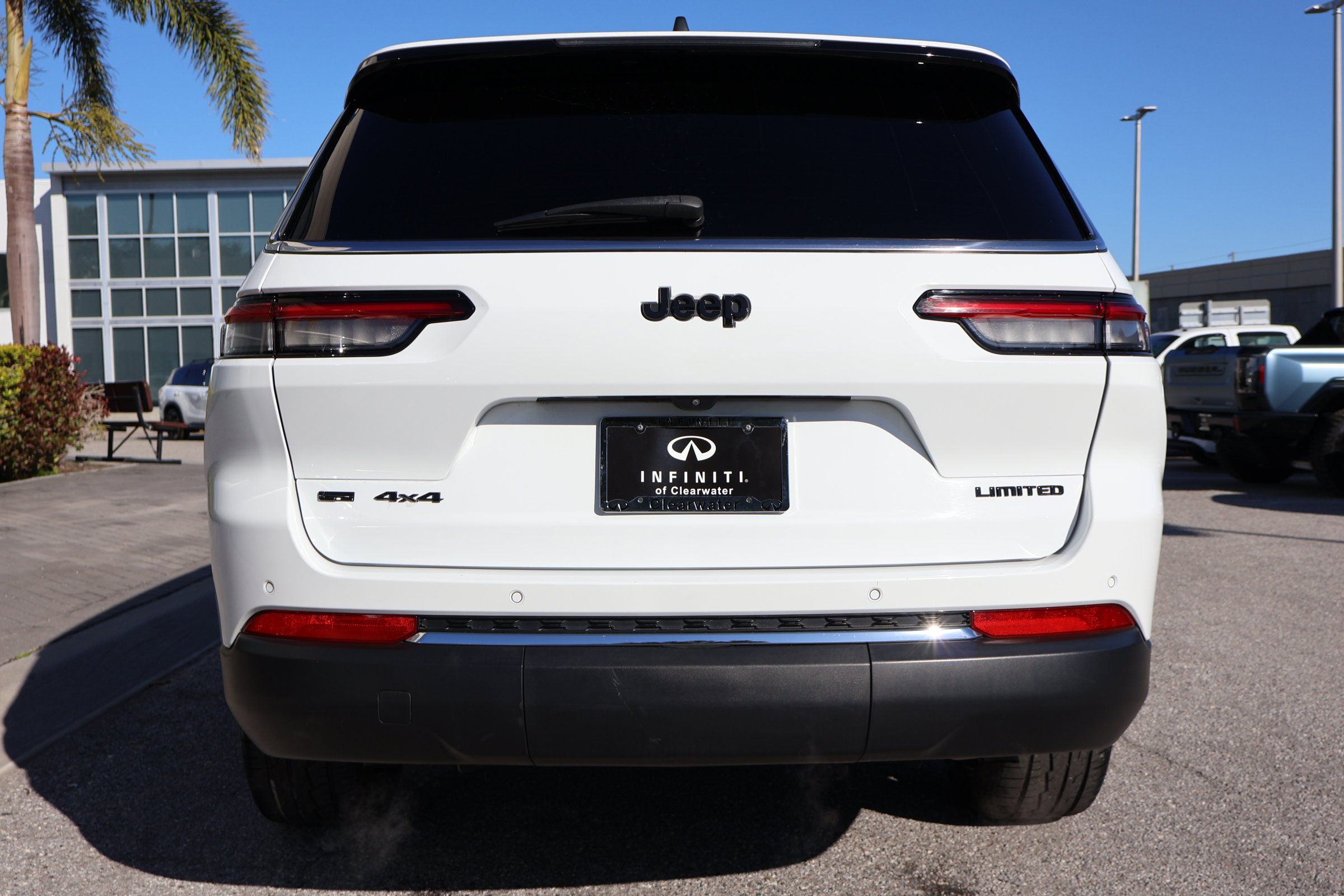 Used 2022 Jeep Grand Cherokee L Limited image 8