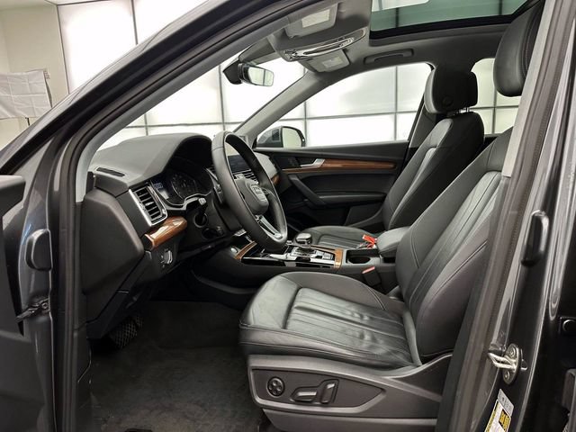 Certified 2023 Audi Q5 2.0T Premium w/ Convenience Package AWD/4WD image 12