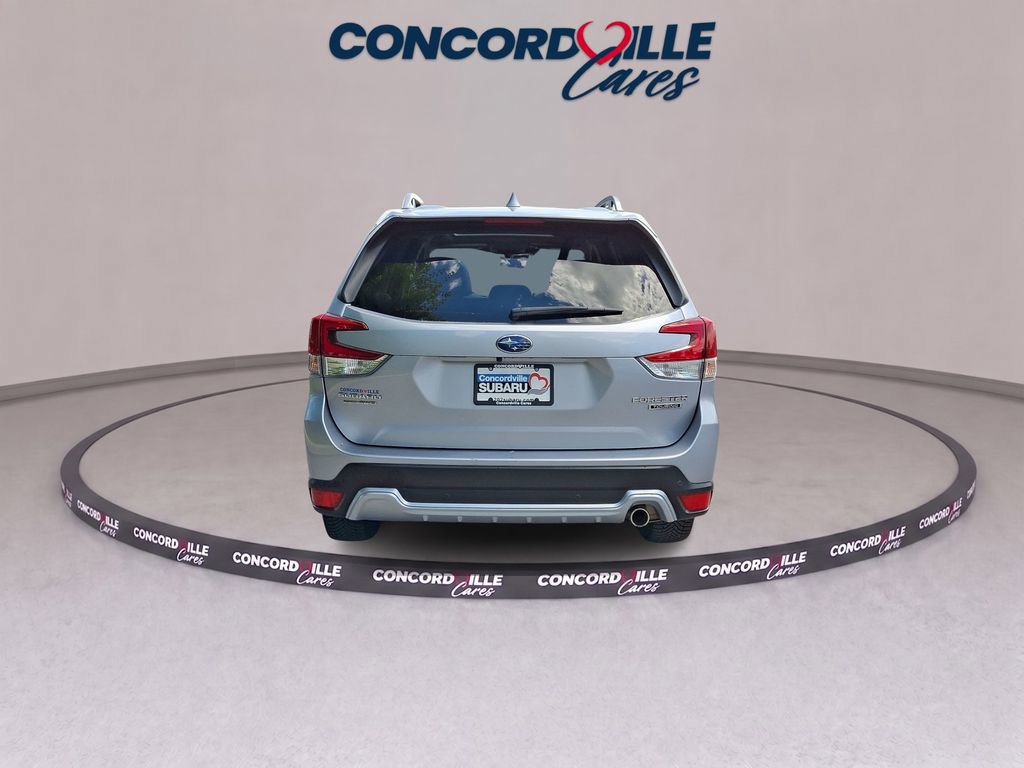 Used 2022 Subaru Forester Touring AWD/4WD image 5