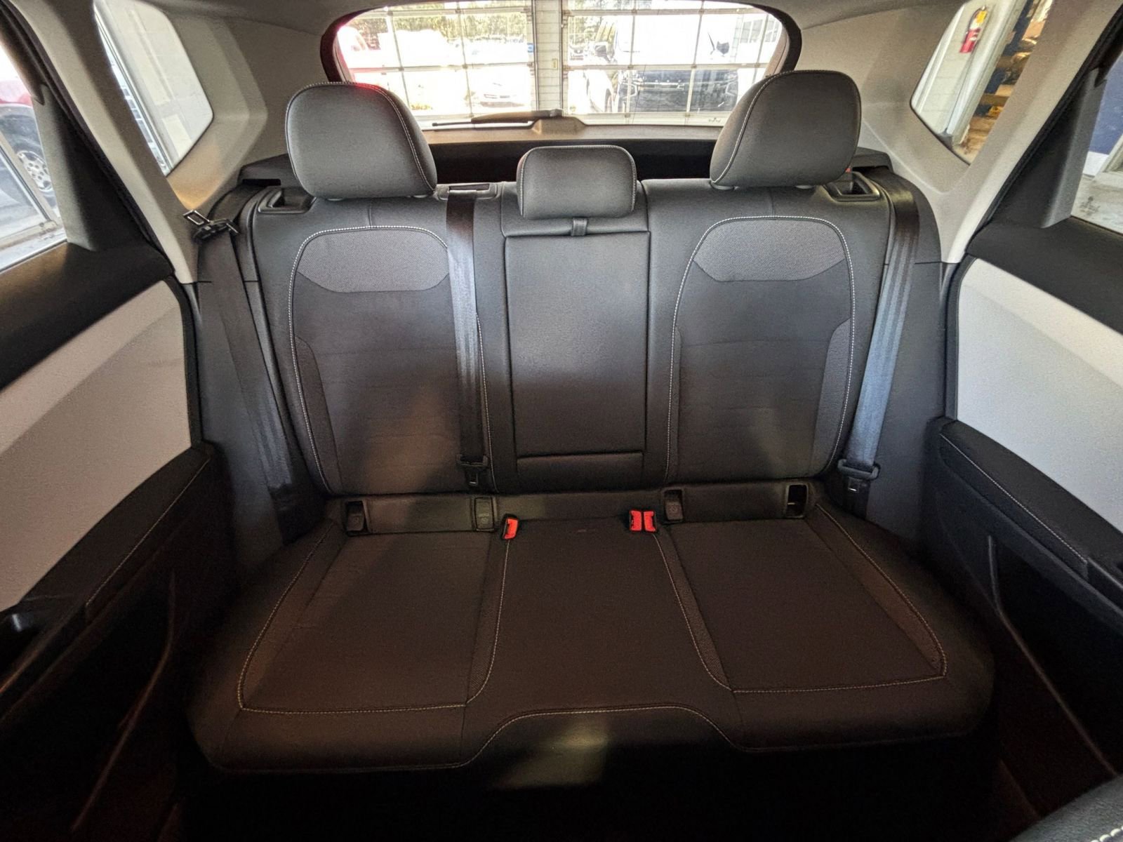 Used 2025 Volkswagen Taos SE image 43