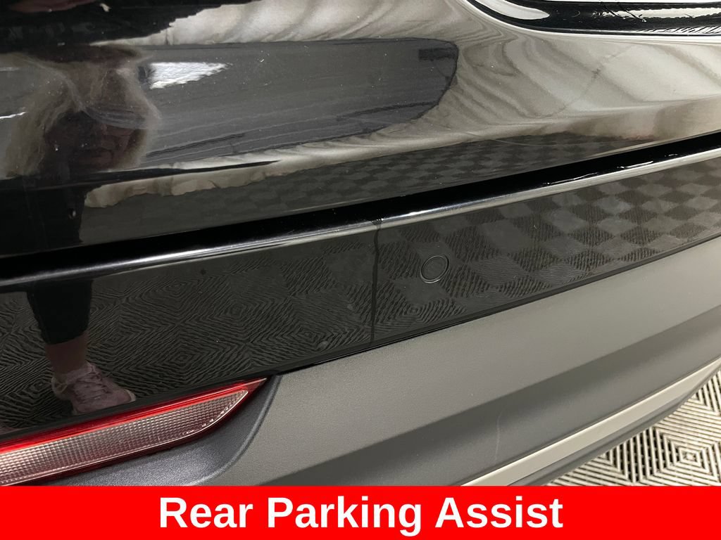 Certified 2020 Cadillac XT4 Premium Luxury w/ Driver Awareness Package AWD/4WD image 16