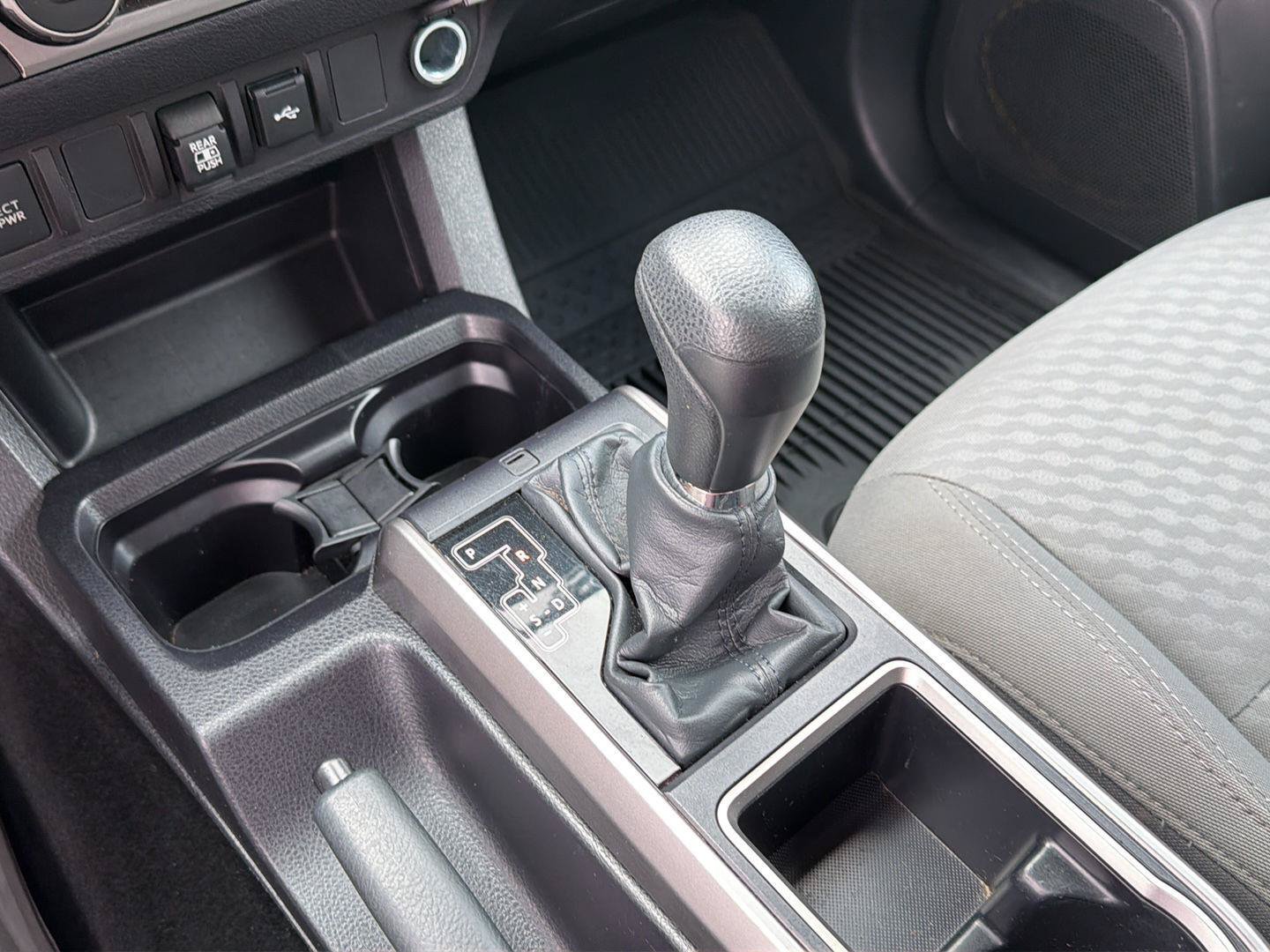 Used 2022 Toyota Tacoma SR5 RWD image 26