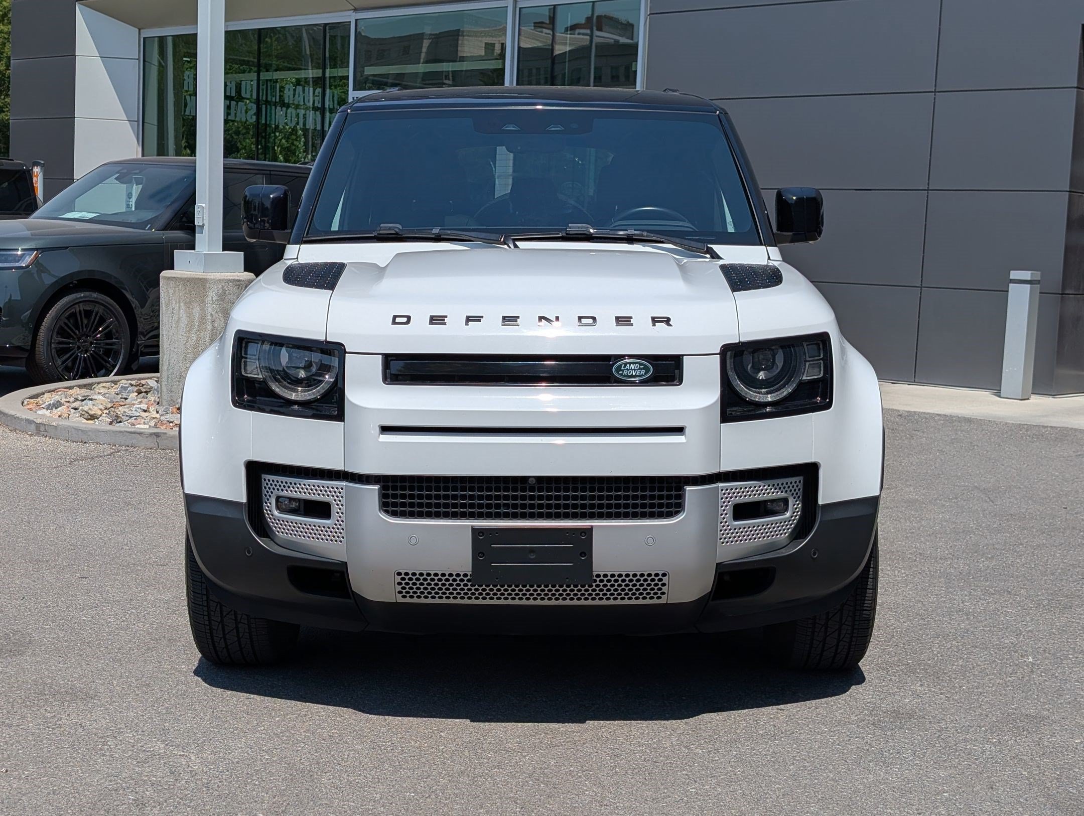Used 2023 Land Rover Defender 110 S AWD/4WD image 2