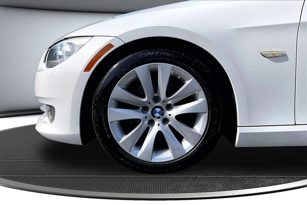 Used 2011 BMW 328i Convertible RWD image 32