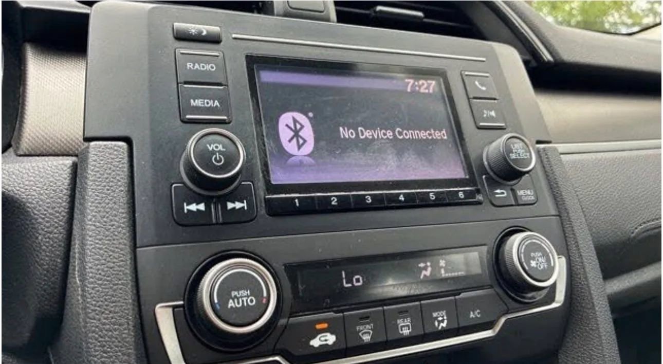 Used 2019 Honda Civic LX image 9