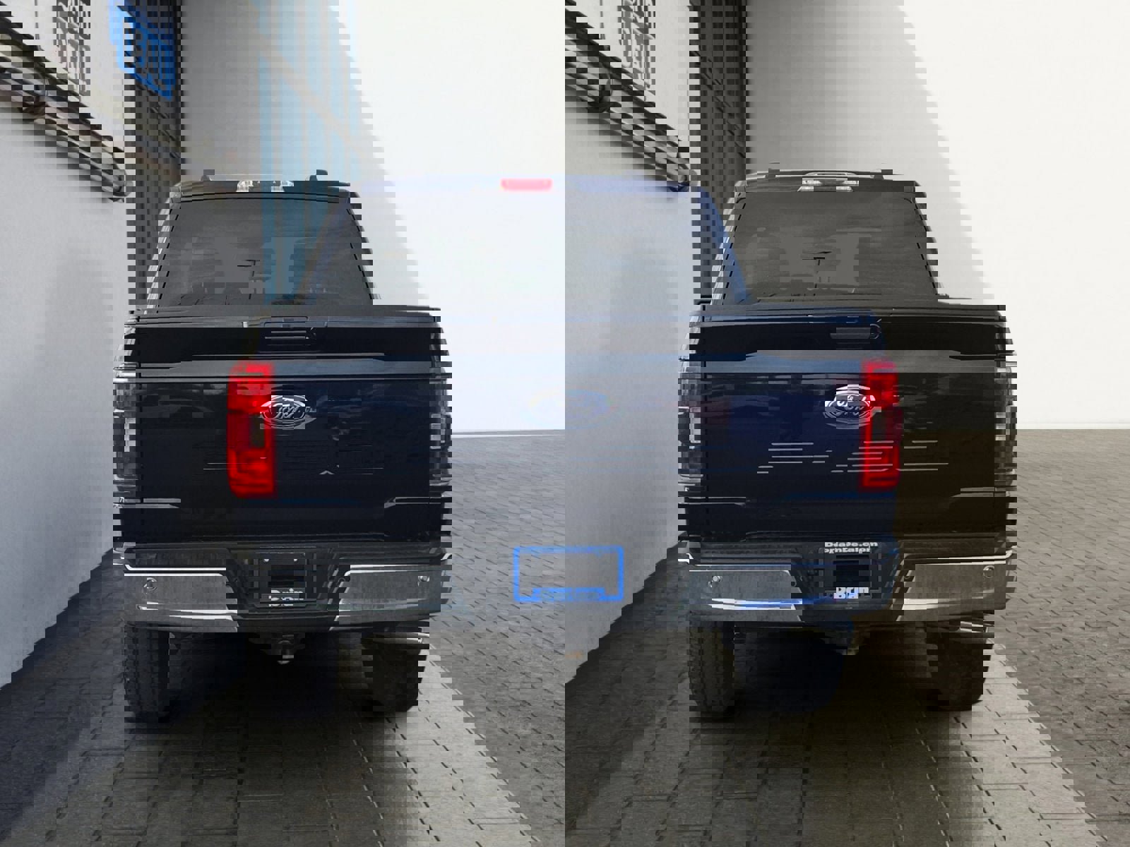 Certified 2022 Ford F150 XLT w/ Equipment Group 302A High image 4