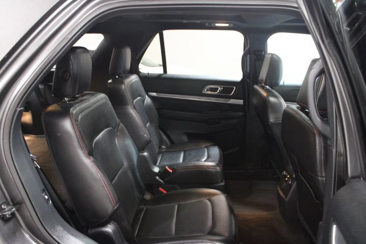 Used 2018 Ford Explorer Sport AWD/4WD image 31