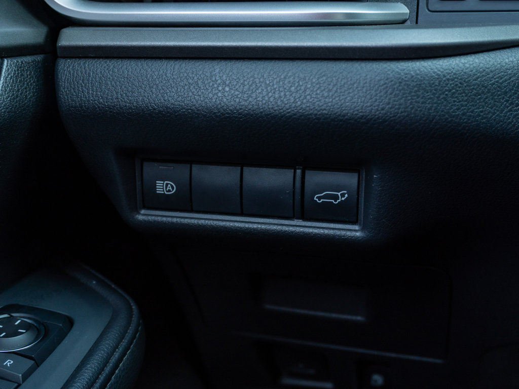 Used 2025 Toyota Grand Highlander AWD image 28