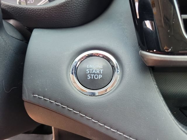 Used 2022 Toyota Highlander XLE FWD image 27