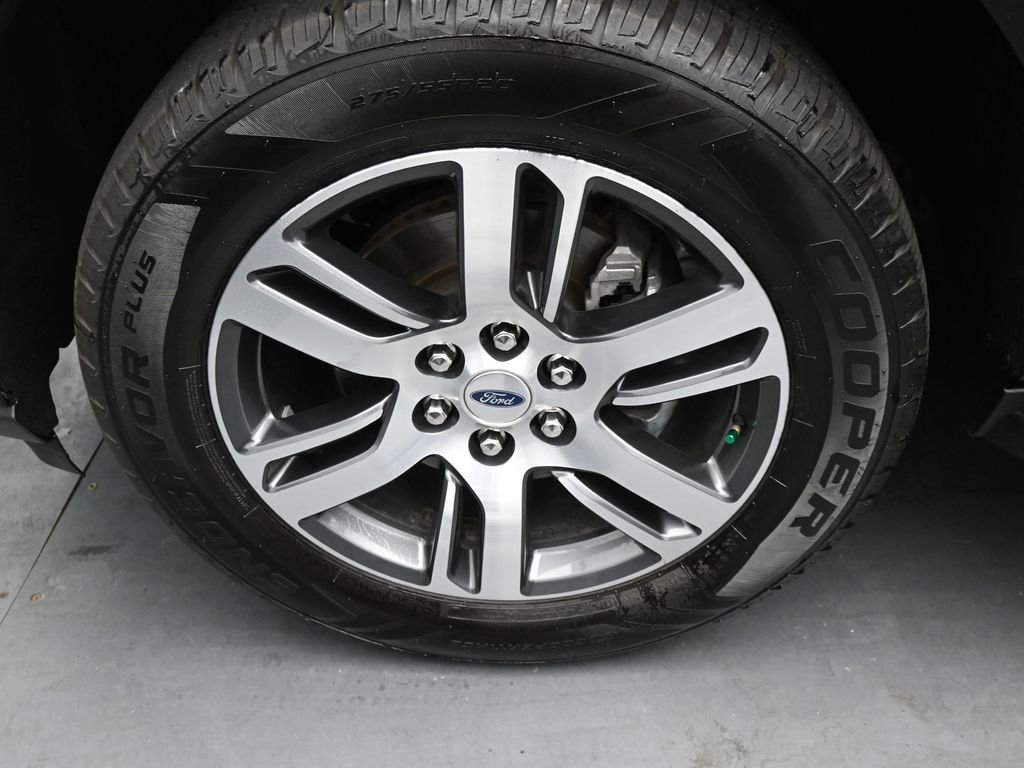 Used 2023 Ford Expedition Limited AWD/4WD image 14