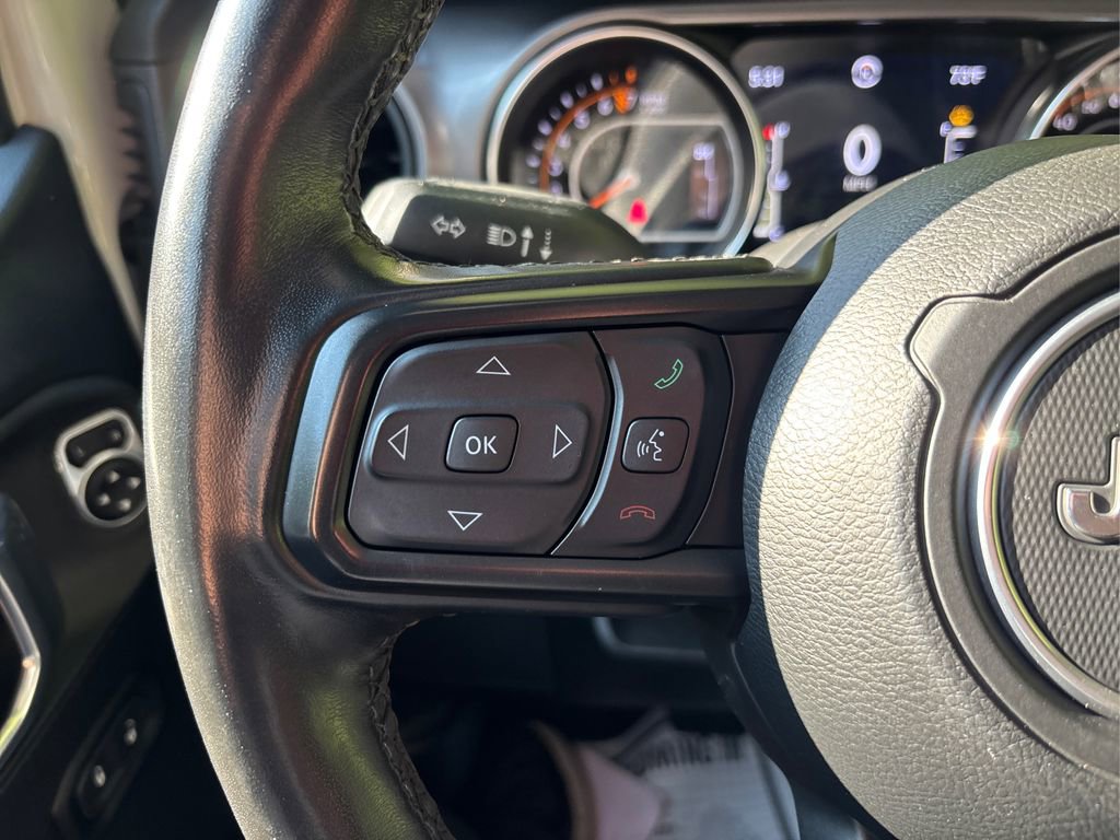 Certified 2021 Jeep Gladiator Willys image 33