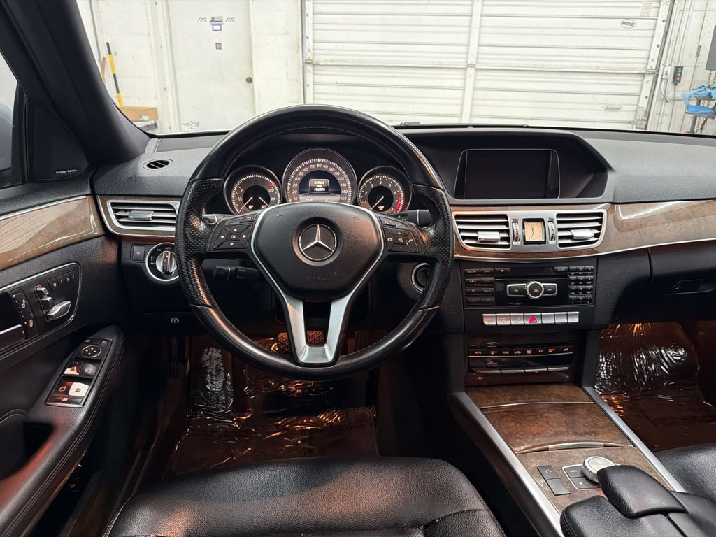 Used 2014 Mercedes-Benz E 350 4MATIC Sedan image 24