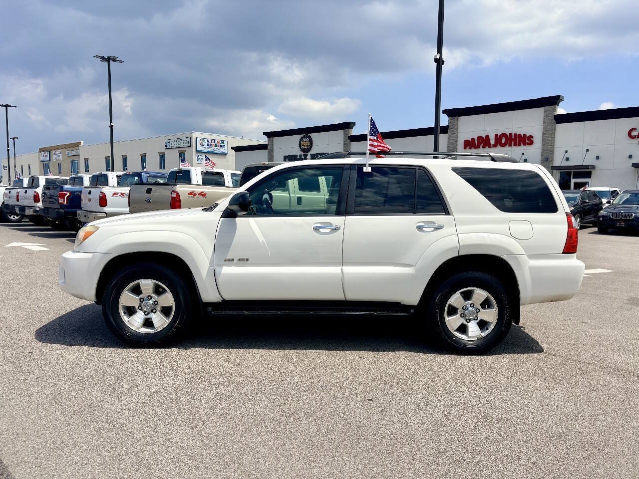 Used 2007 Toyota 4Runner SR5 AWD/4WD image 3
