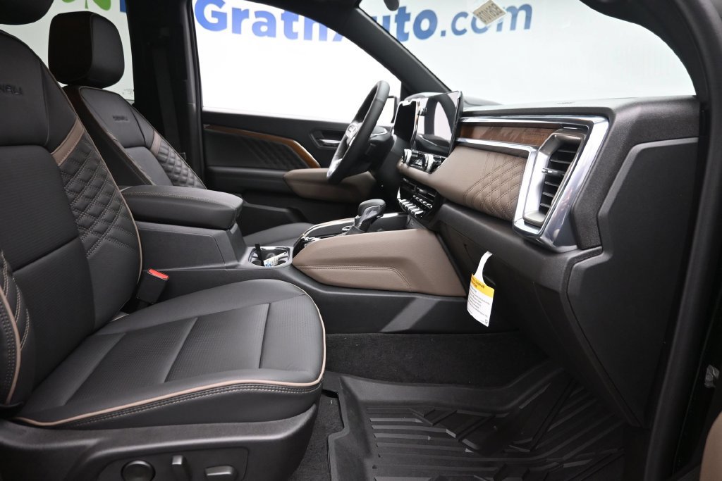 New 2026 GMC Canyon Denali AWD/4WD image 9