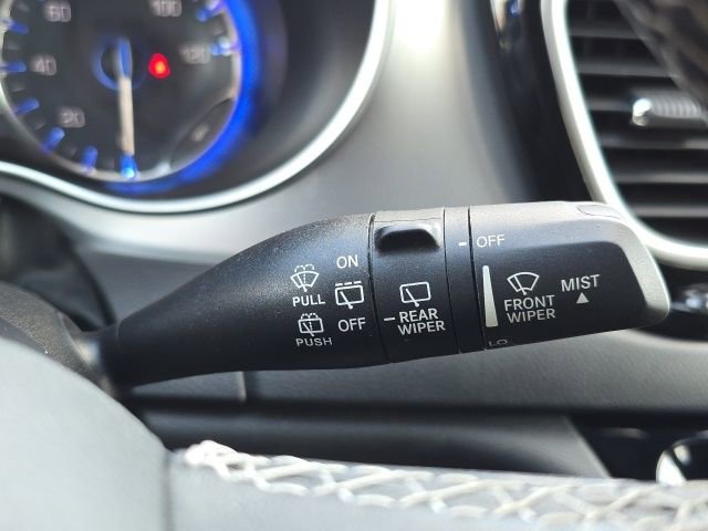 Used 2019 Chrysler Pacifica Touring Plus w/ Advanced Safetytec Group image 18