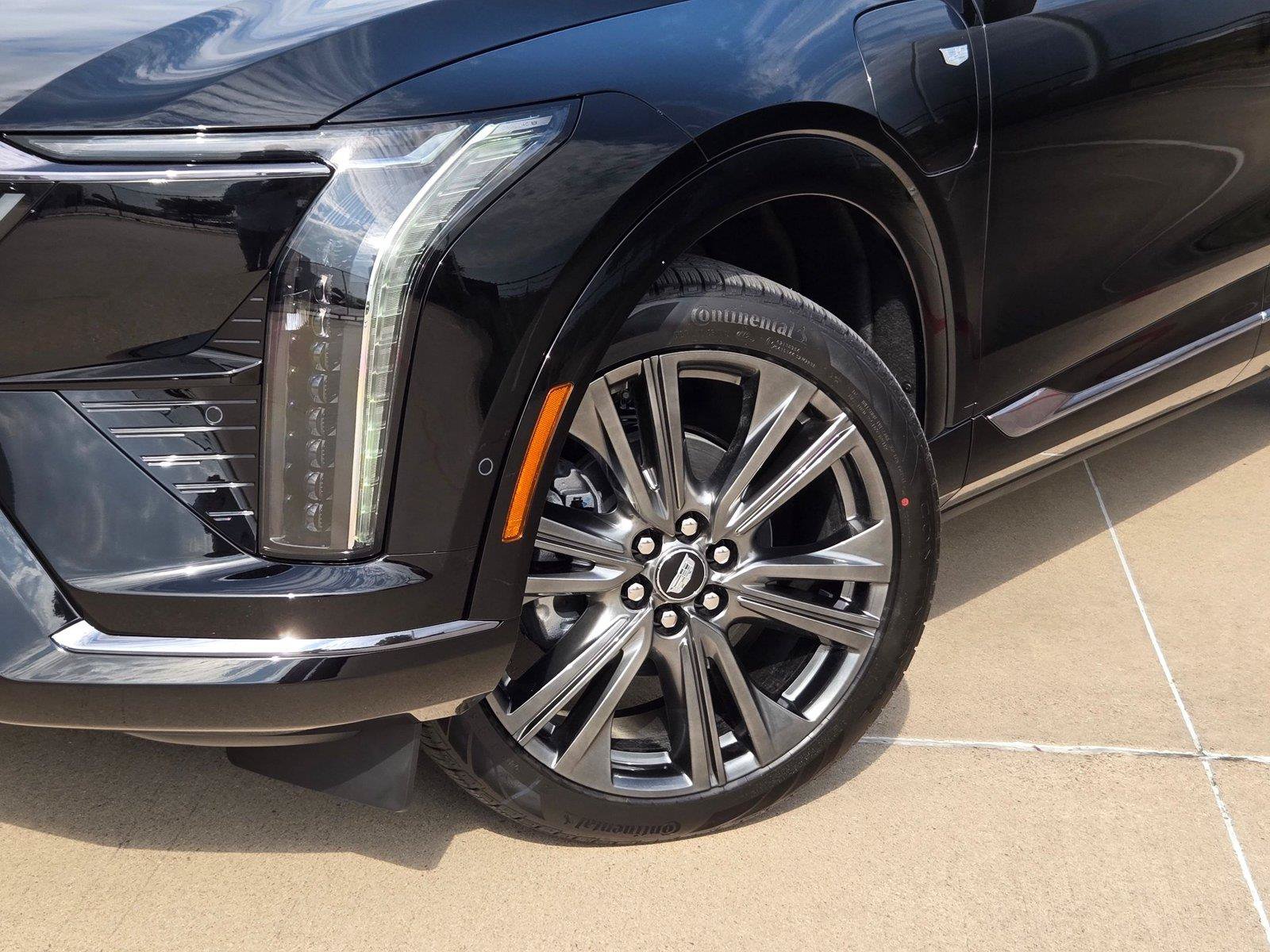 New 2027 Cadillac Optiq Premium Sport w/ LPO, Floor Liner Package AWD/4WD image 7