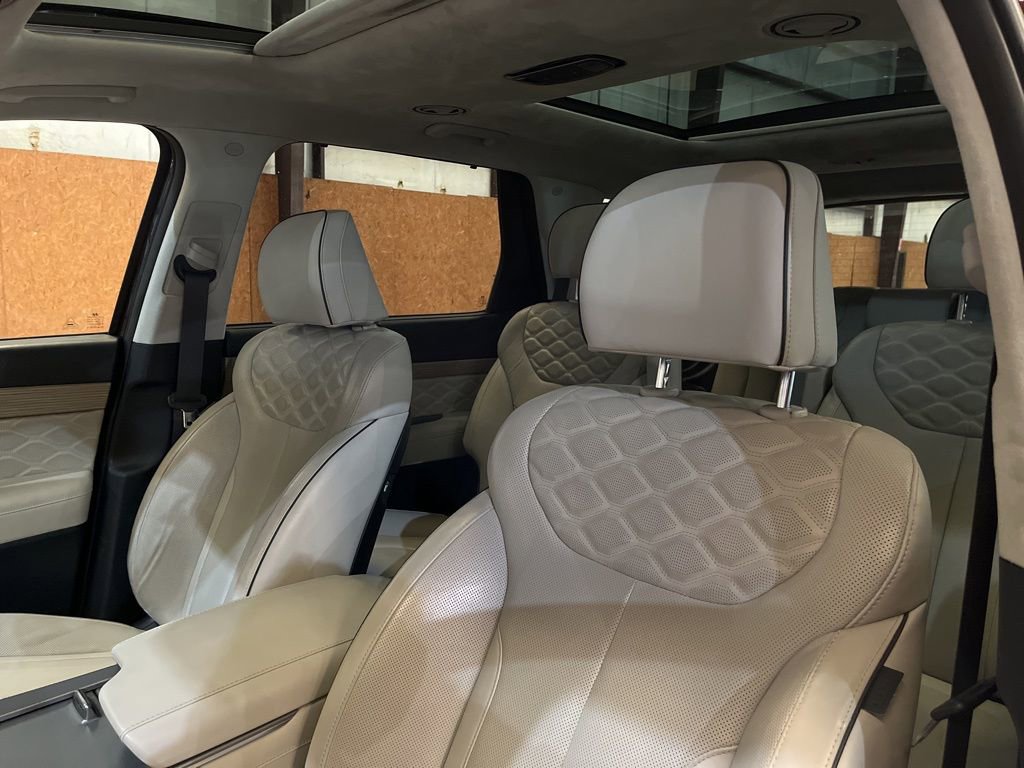 Used 2022 Hyundai Palisade Calligraphy image 25