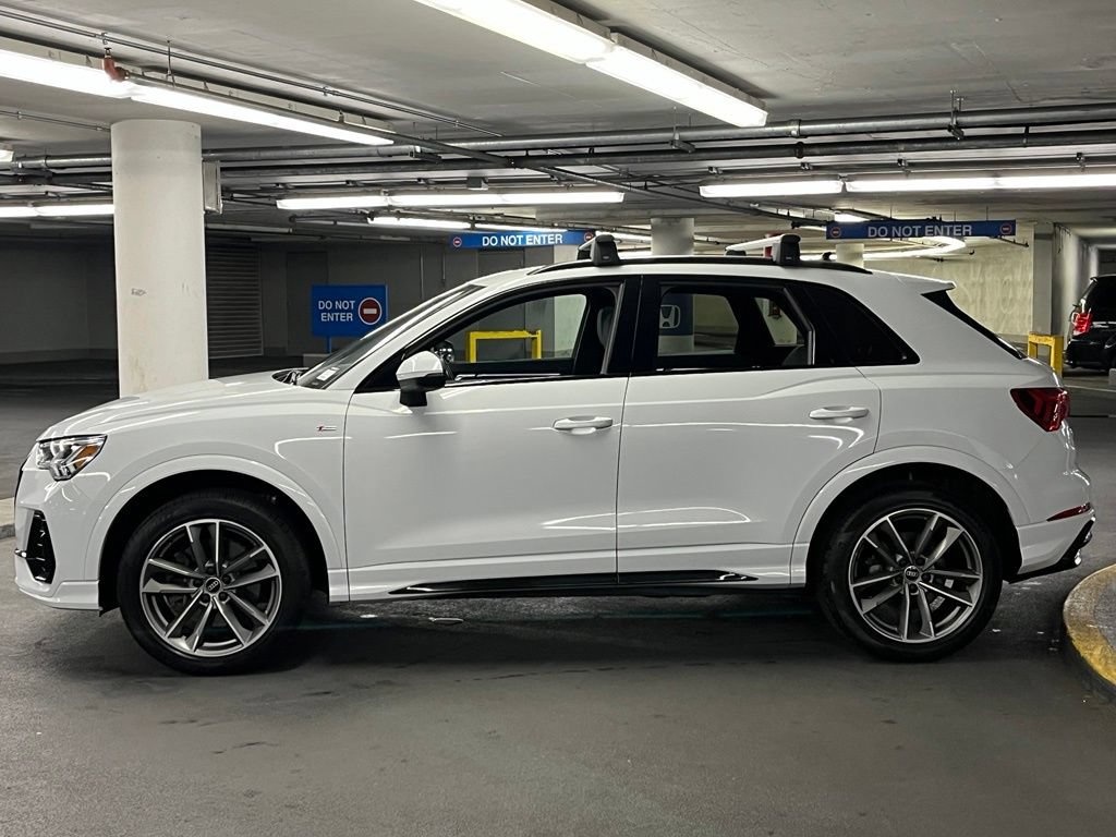 Used 2022 Audi Q3 2.0T Premium Plus w/ Premium Plus Package AWD/4WD image 33