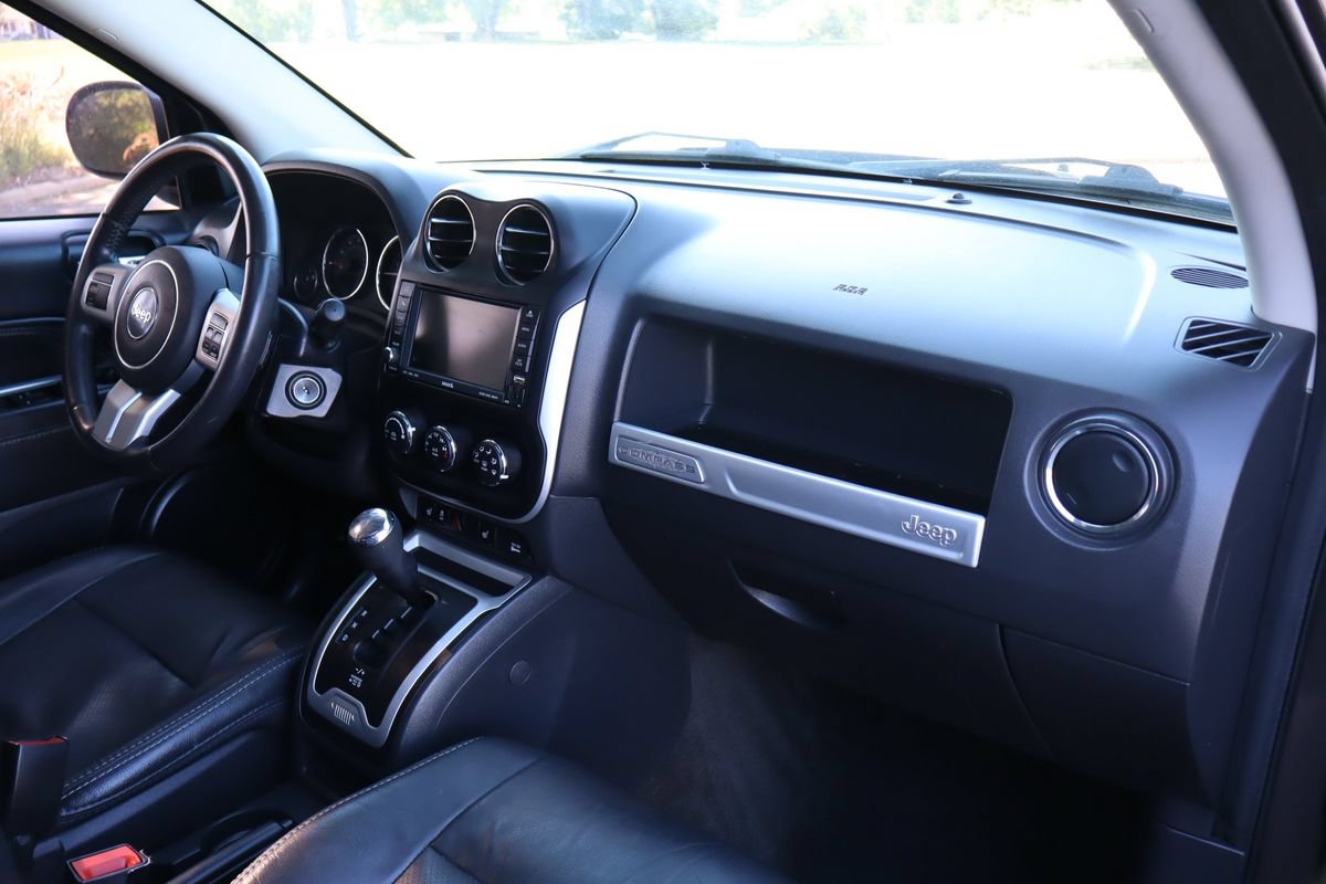 Used 2016 Jeep Compass High Altitude AWD/4WD image 17