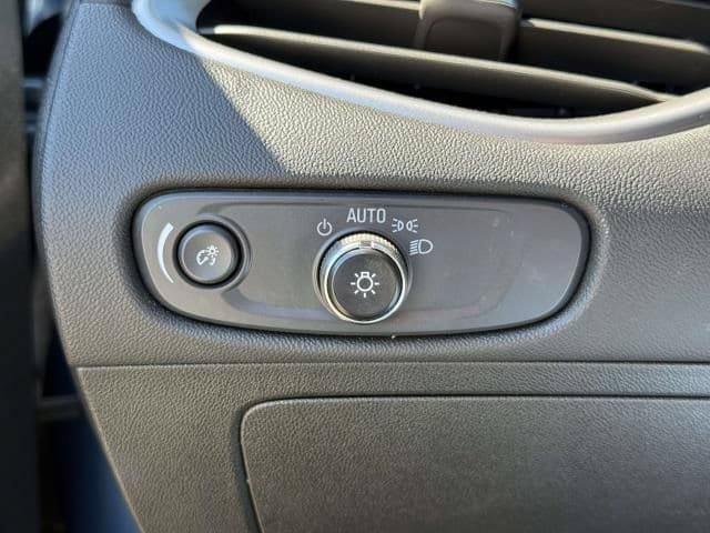 Used 2025 Chevrolet Malibu LT FWD image 17