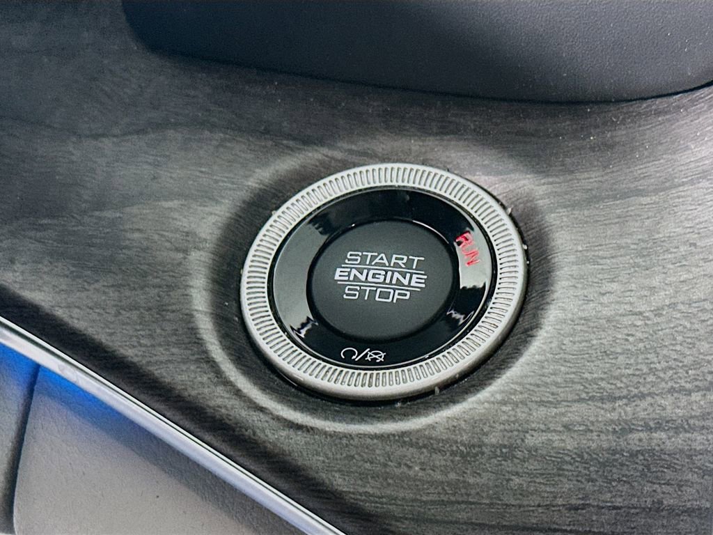 Certified 2021 Jeep Grand Cherokee L Overland image 24