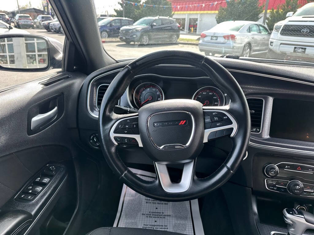 Used 2016 Dodge Charger SXT image 11