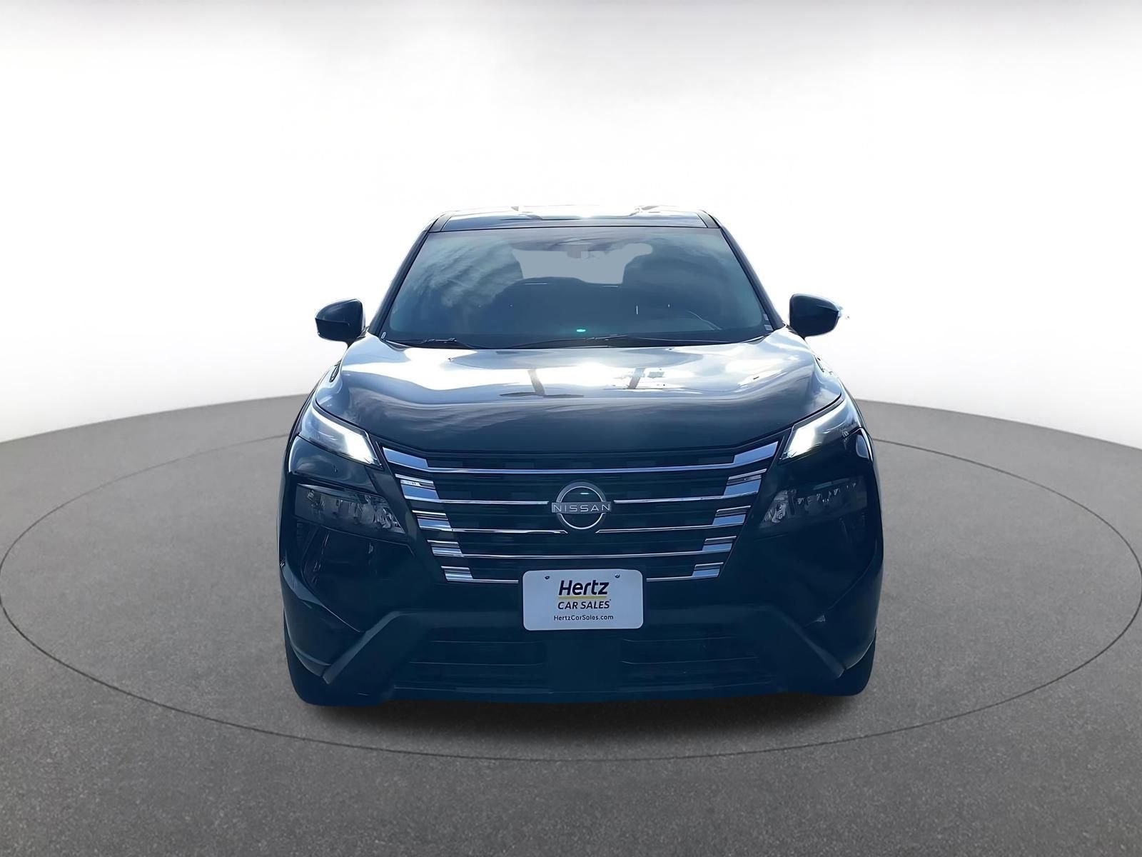 Used 2025 Nissan Rogue SV image 4