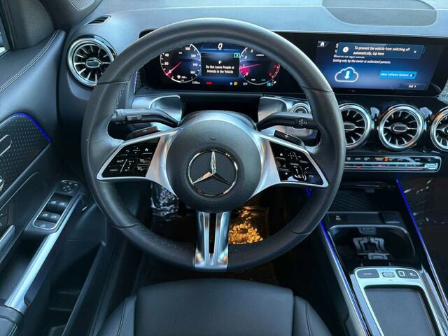 Certified 2025 Mercedes-Benz GLB 250 image 18