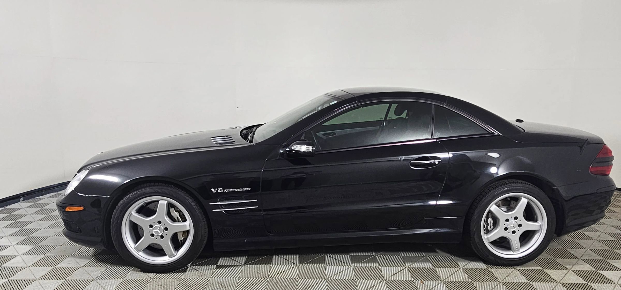 Used 2005 Mercedes-Benz SL 55 AMG image 7