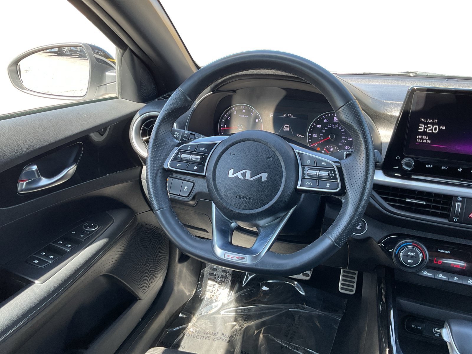 Used 2024 Kia Forte GT-Line FWD image 11