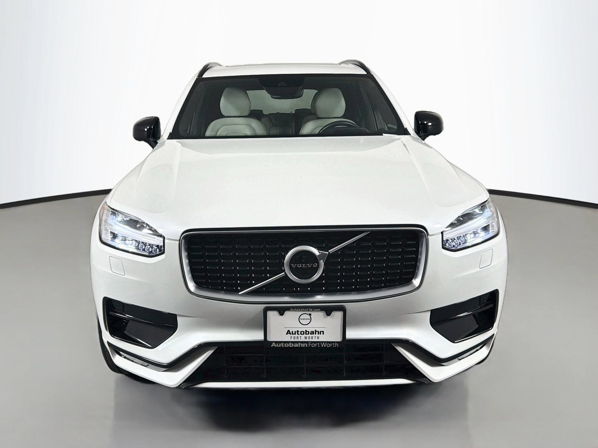 Used 2020 Volvo XC90 T5 R-Design w/ Protection Package Premier AWD/4WD image 2