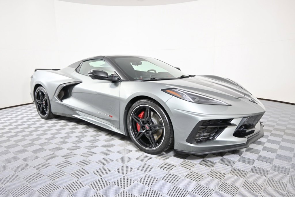 Used 2022 Chevrolet Corvette Stingray Premium Conv w/ Z51 Performance Package image 9
