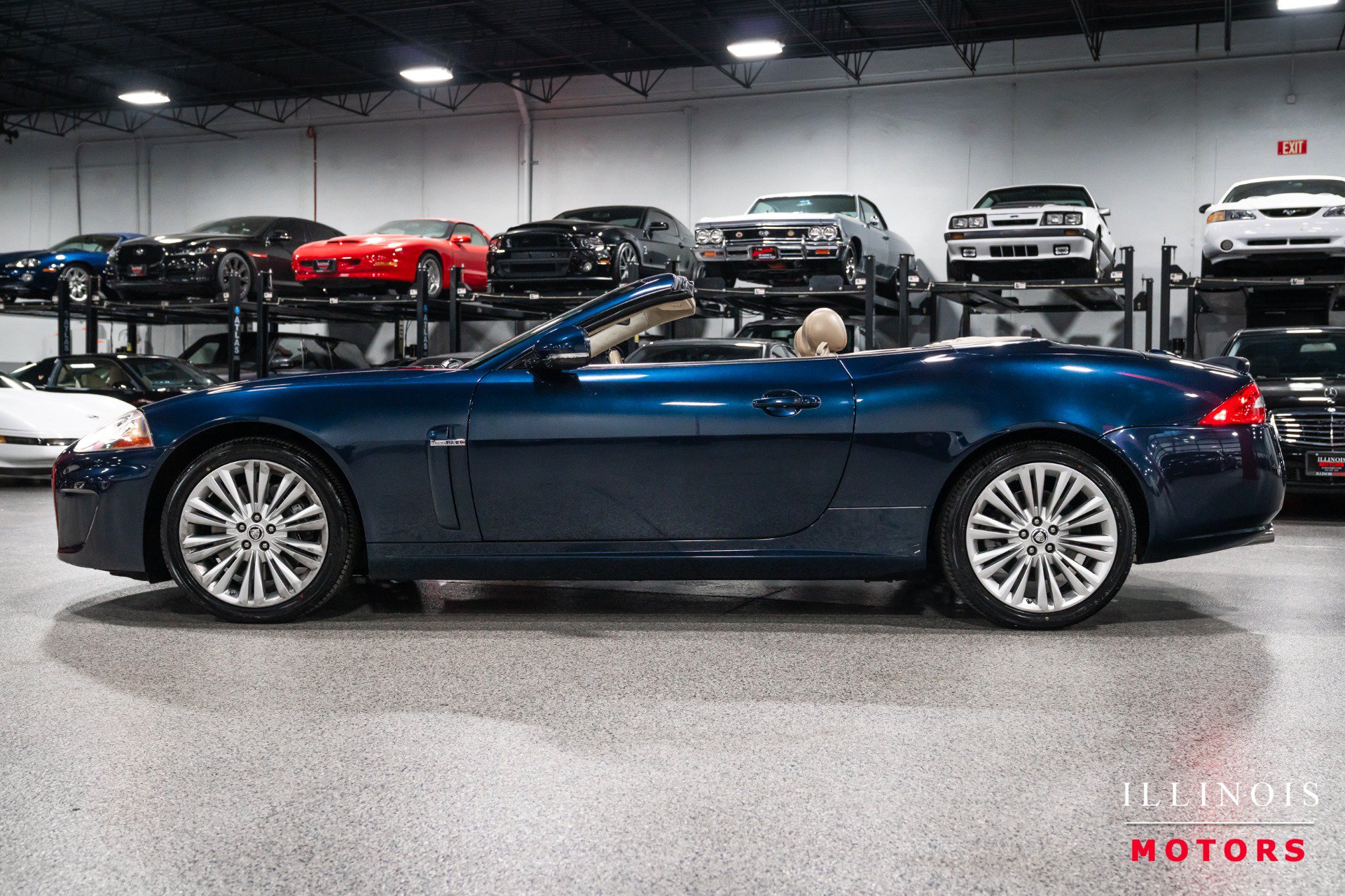 Used 2010 Jaguar XK Convertible RWD image 2