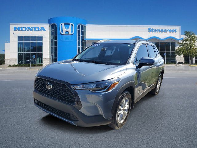 Used 2024 Toyota Corolla Cross LE w/ Moonroof Package FWD image 4