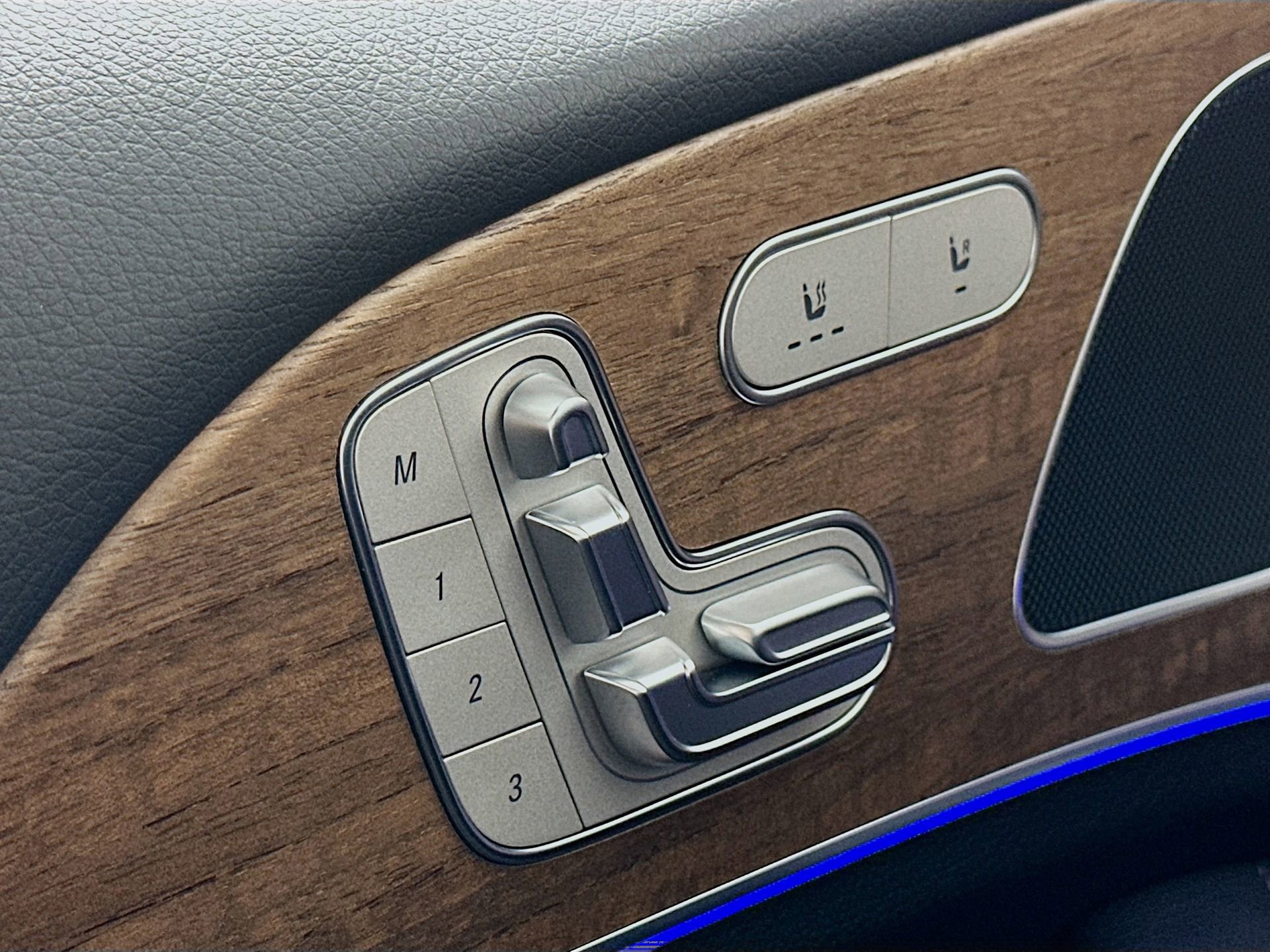 Certified 2025 Mercedes-Benz GLE 350 4MATIC image 22