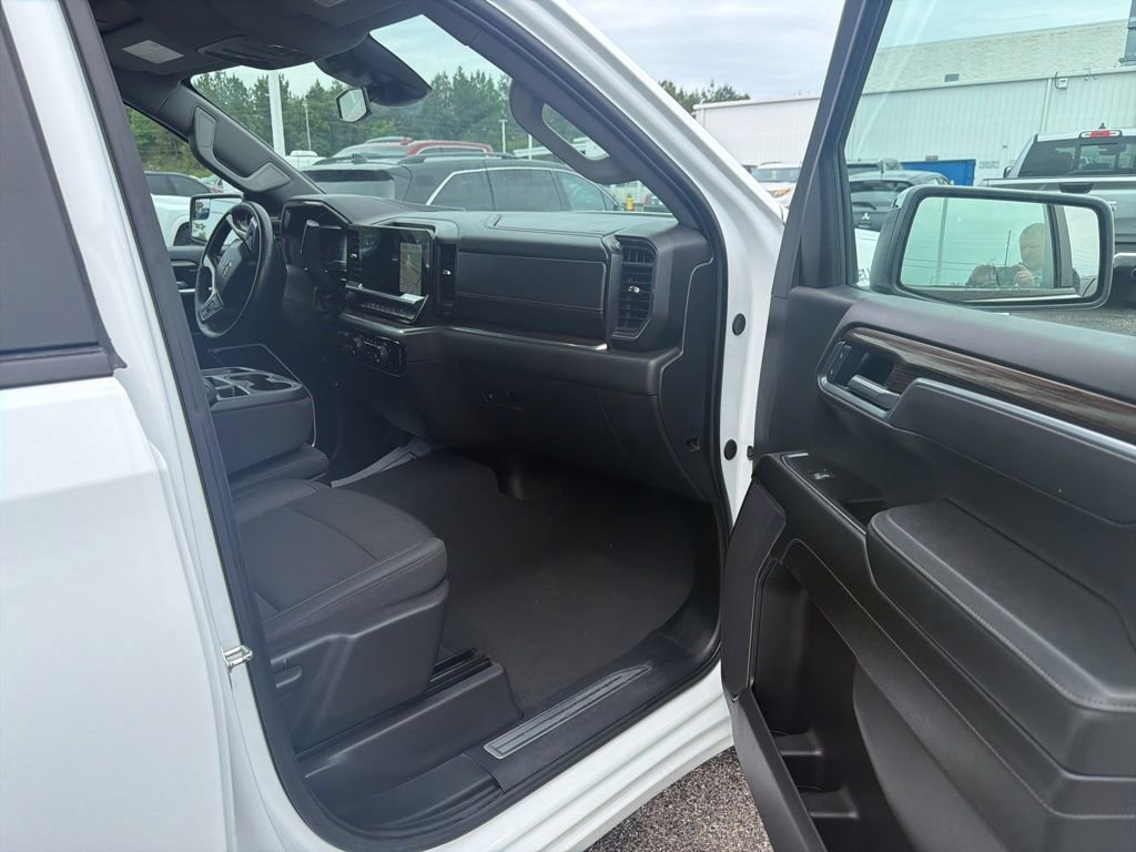 Used 2025 Chevrolet Silverado 1500 LT RWD image 10