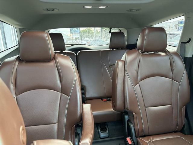 Used 2019 Buick Enclave Avenir w/ Avenir Technology Package FWD image 12