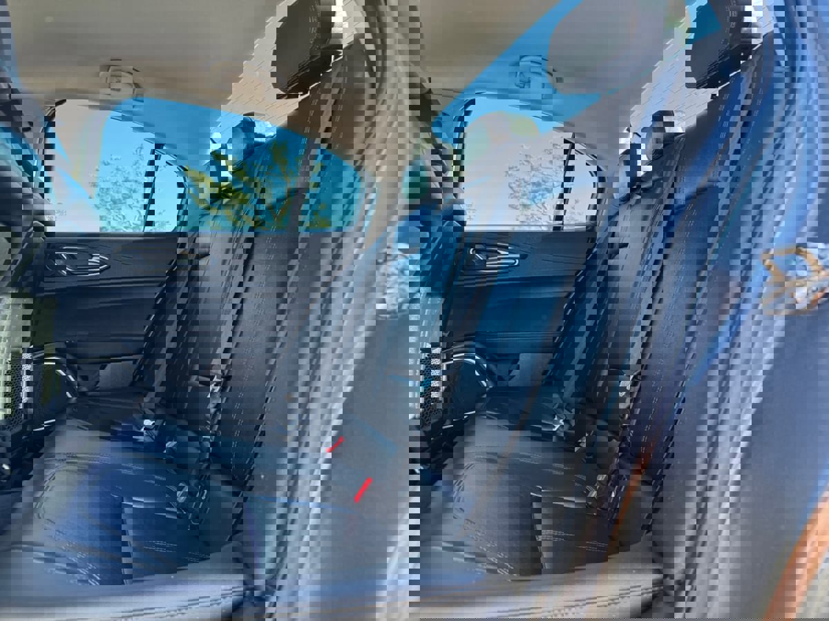 Used 2020 Alfa Romeo Giulia image 17