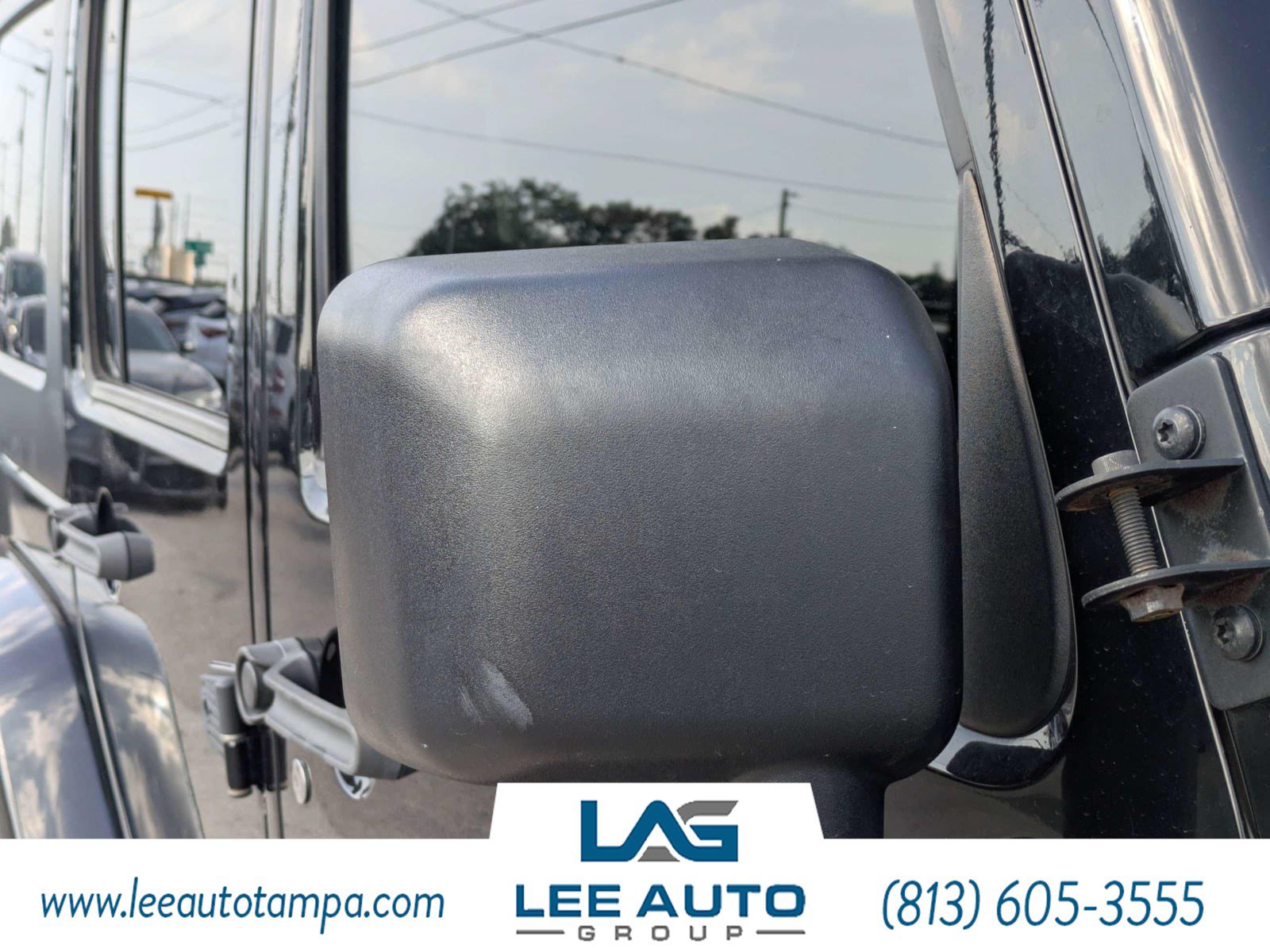 Used 2012 Jeep Wrangler Unlimited Sahara AWD/4WD image 11