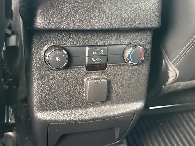Used 2019 Ford Explorer XLT w/ Equipment Group 202A AWD/4WD image 23