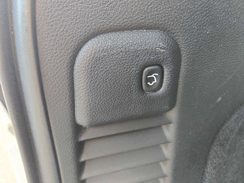 Used 2020 Jeep Grand Cherokee Limited w/ Luxury Group II image 14