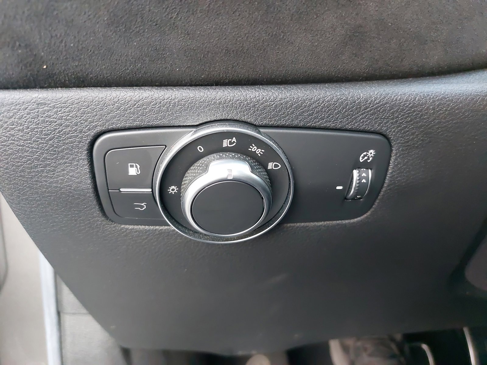 Used 2024 Alfa Romeo Tonale Veloce image 28