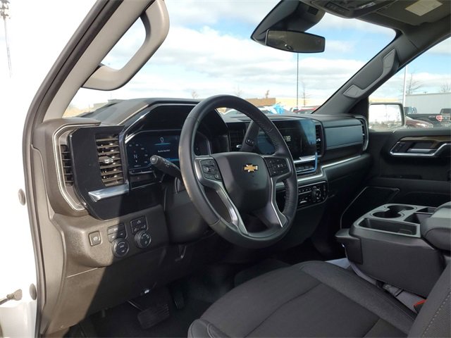 Used 2024 Chevrolet Silverado 1500 LT image 10