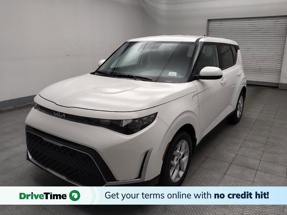 Used 2025 Kia Soul LX w/ LX Technology Package FWD image 1