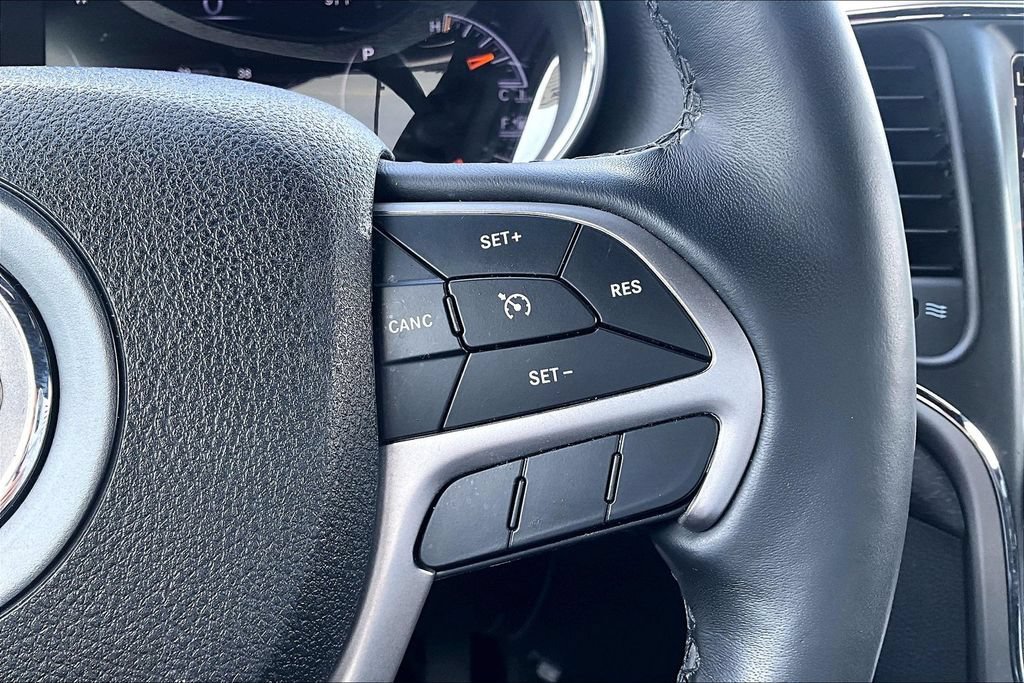 Used 2018 Jeep Grand Cherokee Altitude RWD image 20