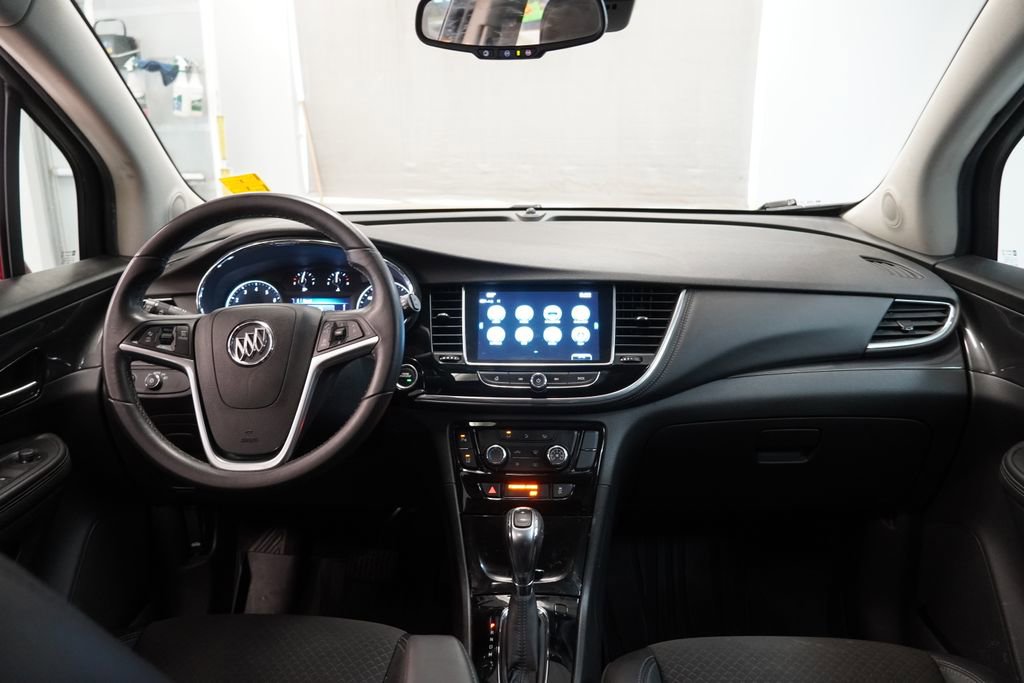 Used 2021 Buick Encore Preferred w/ Safety Package II AWD/4WD image 18