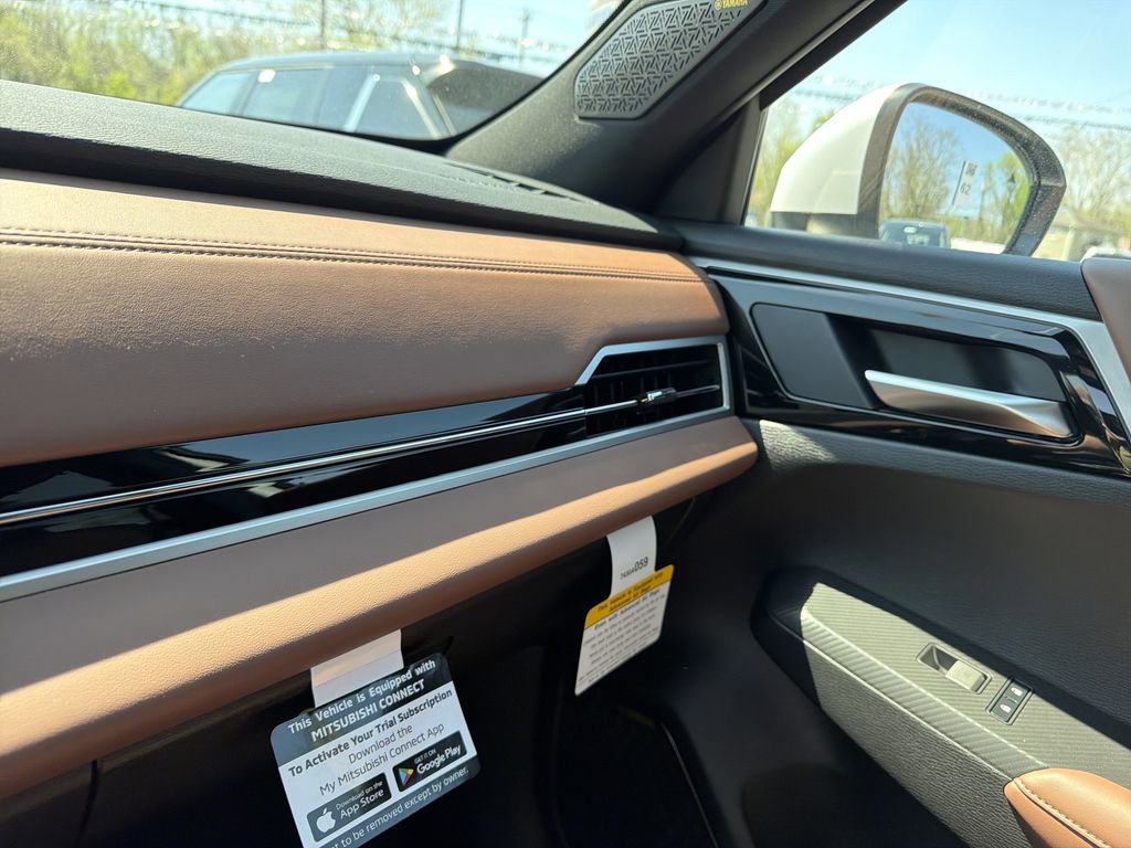 New 2026 Mitsubishi Outlander SEL image 24
