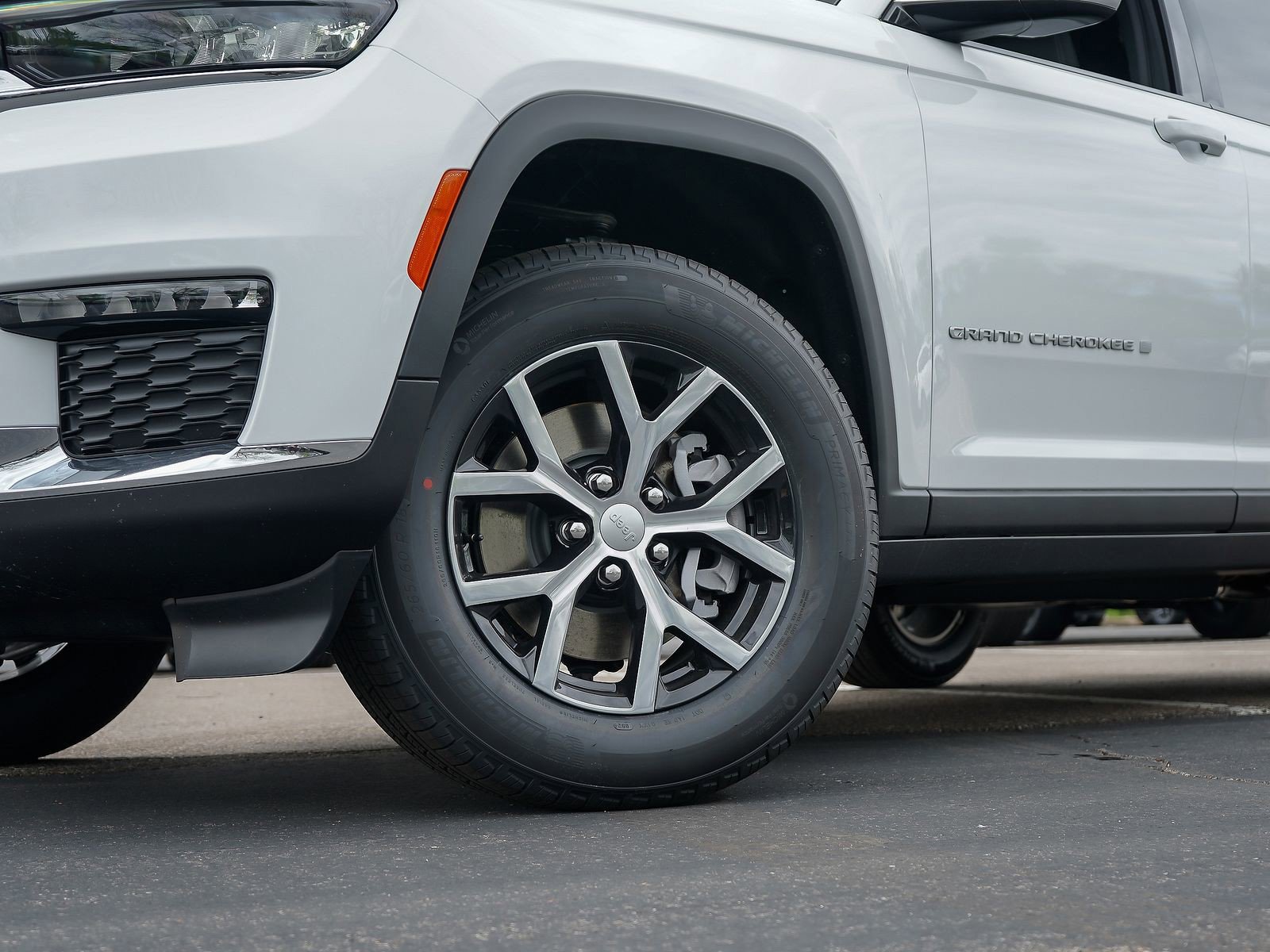 New 2025 Jeep Grand Cherokee L Limited w/ Trailer Tow Package image 6